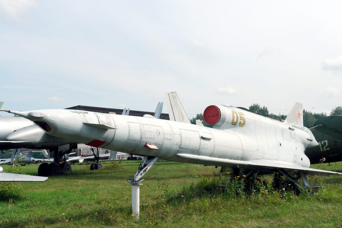 Tupolev Tu-141