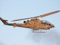 Bell AH-1 Cobra - Image 9