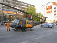 Bell UH-1 Iroquois - Image 9
