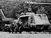 Bell UH-1 Iroquois - Image 12