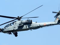 Boeing AH-64 Apache - Image 13