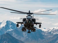 Boeing AH-64 Apache - Image 8