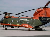 Boeing Vertol CH-46 Sea Knight - Image 13