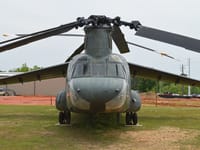 Boeing CH-47 Chinook - Image 8