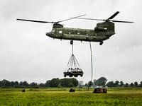 Boeing CH-47 Chinook - Image 24