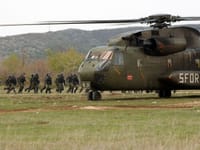 Sikorsky CH-53 Sea Stallion - Image 13