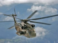 Sikorsky CH-53 Sea Stallion - Image 20