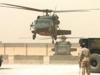 Sikorsky UH-60 Black Hawk - Image 9