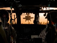 Sikorsky UH-60 Black Hawk - Image 10