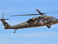 Sikorsky UH-60 Black Hawk - Image 4