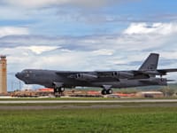Boeing B-52 Stratofortress - Image 8