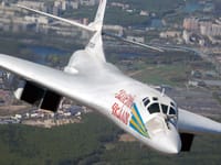 Tupolev Tu-160 - Image 10