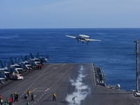 Grumman E-2 Hawkeye - Image 18