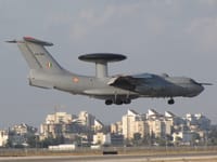 Ilyushin Il-76 - Image 5