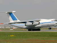 Ilyushin Il-76 - Image 17