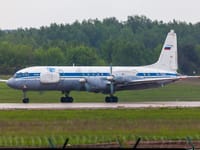 Ilyushin Il-18 - Image 8