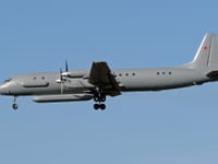 Ilyushin Il-18 - Image 12