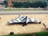Avro Vulcan - Image 2