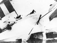 R38-class airship - Image 2