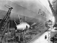 LZ 130 Graf Zeppelin - Image 3
