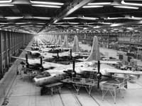 Consolidated B-32 Dominator - Image 2