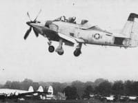 North American T-28 Trojan - Image 20