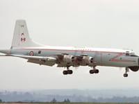 Canadair CP-107 Argus - Image 3