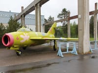 Mikoyan-Gurevich MiG-17 - Image 11