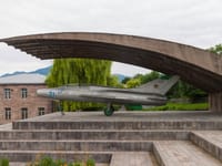 Mikoyan-Gurevich MiG-21 - Image 2