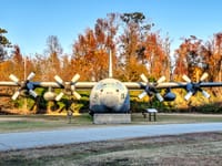 Lockheed C-130 Hercules - Image 3