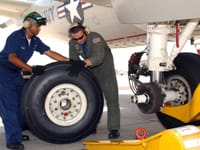 Lockheed P-3 Orion - Image 25