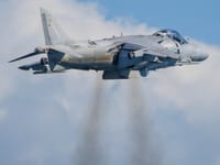 Harrier jump jet - Image 17