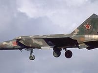 Mikoyan-Gurevich MiG-25 - Image 11