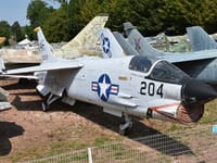 Vought F-8E(FN) Crusader - Image 9