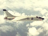 Vought F-8E(FN) Crusader - Image 5