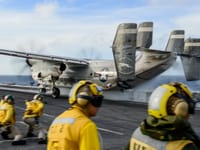 Grumman C-2 Greyhound - Image 6