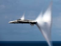 McDonnell Douglas F/A-18 Hornet - Image 13