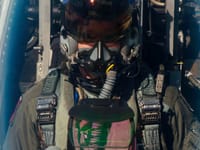 General Dynamics F-16 Fighting Falcon - Image 2