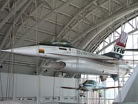 General Dynamics F-16 Fighting Falcon - Image 34