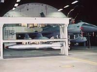 General Dynamics F-16 Fighting Falcon - Image 8