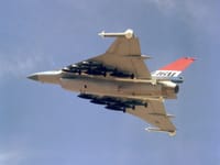 General Dynamics F-16XL - Image 3