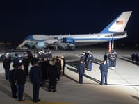 Boeing VC-25 - Image 8