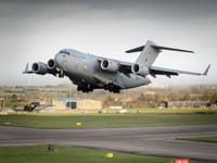 Boeing C-17 Globemaster III - Image 12