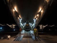 Boeing C-17 Globemaster III - Image 4