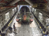 Boeing C-17 Globemaster III - Image 18