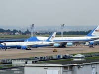 Boeing C-32 - Image 2